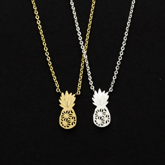 ❤️4 for $20 Sale❤️❤️Pineapple necklace - Picture 3 of 5